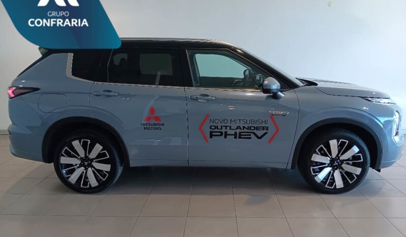 MITSUBISHI OUTLANDER 2.4 PHEV INSTYLE completo