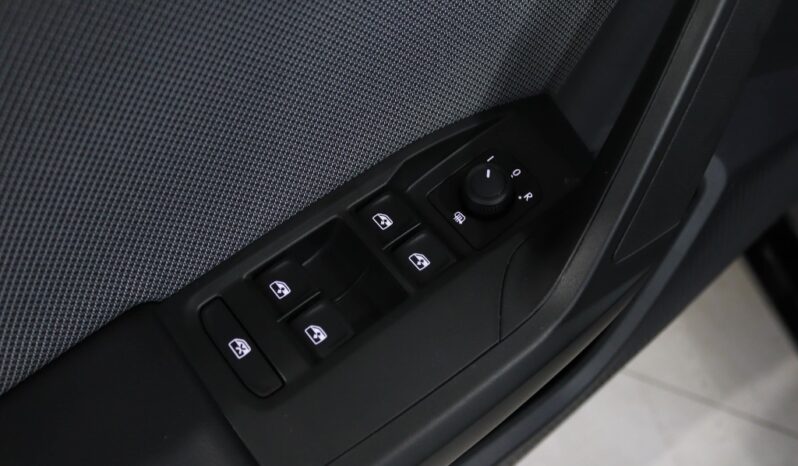 SEAT Leon Sportstourer 1.5 TSI E-HYBRID STYLE DSG completo