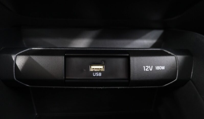 KIA Stonic 1.2 DYNAMIC completo