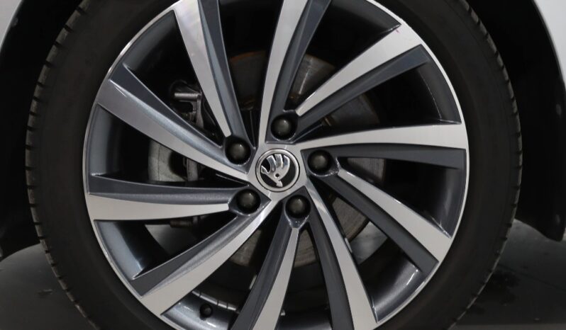 SKODA Octavia Break 1.4 TSI IV ULTRA DSG completo