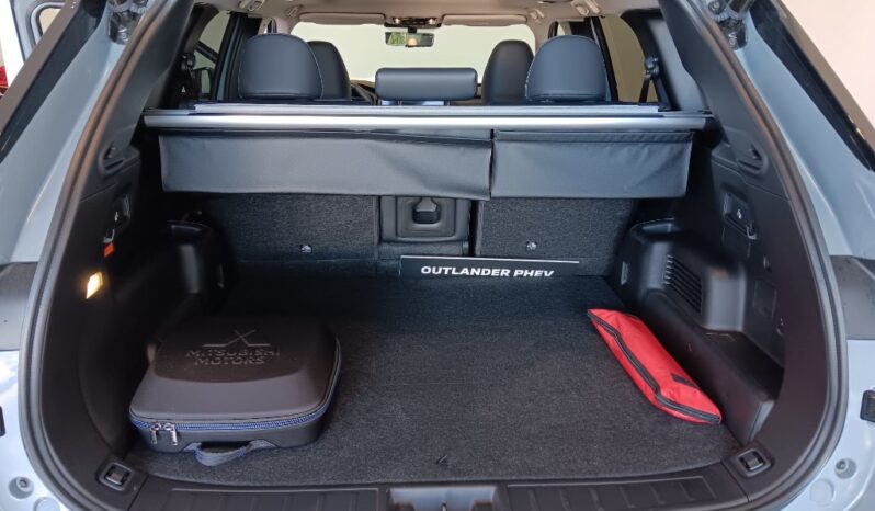 MITSUBISHI OUTLANDER 2.4 PHEV INSTYLE completo