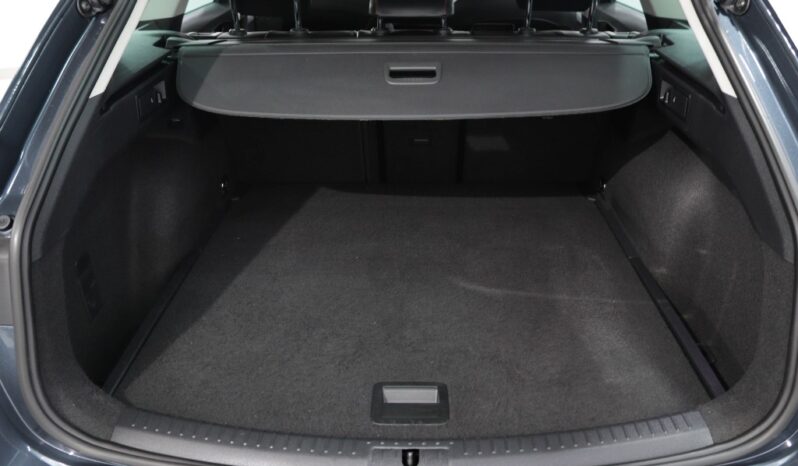 SEAT Leon Sportstourer 2.0 TDI FR DSG completo