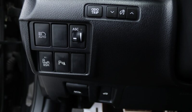 LEXUS RC 200T F SPORT completo