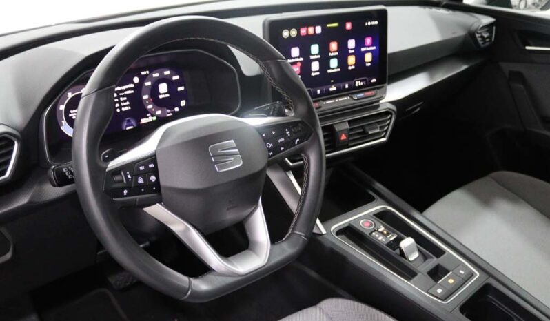 SEAT Leon Sportstourer 2.0 TDI STYLE DSG completo