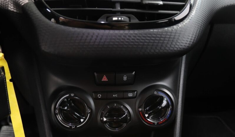 PEUGEOT 2008 1.2 PURETECH SIGNATURE completo