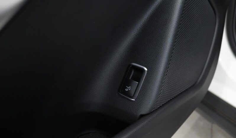 MERCEDES-BENZ Classe GLA 200 STYLE completo