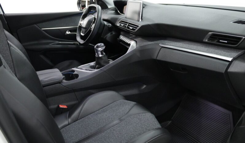 PEUGEOT 3008 1.6 BLUEHDI ALLURE completo