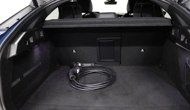 PEUGEOT 408 1.6 HYBRID GT E-EAT8 completo