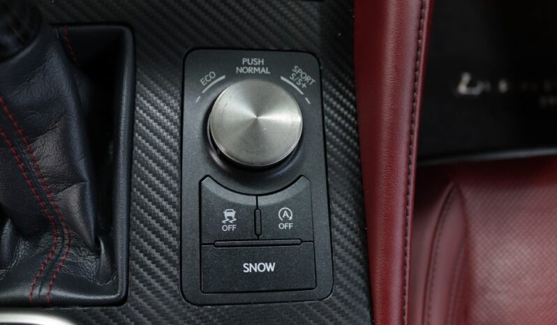 LEXUS RC 200T F SPORT completo