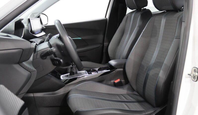 PEUGEOT 2008 1.5 BLUEHDI ALLURE completo