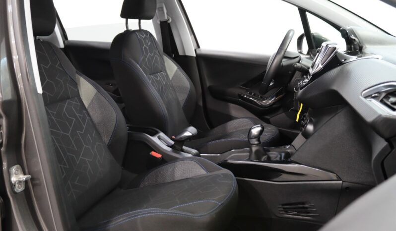 PEUGEOT 2008 1.2 PURETECH SIGNATURE completo