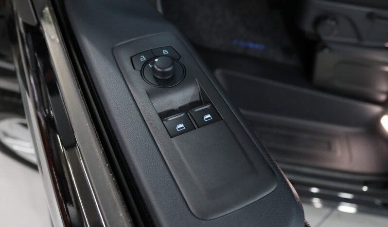 FORD TRANSIT CUSTOM KOMBI DIESEL 320 L2 2.0 ECOBLUE TREND completo