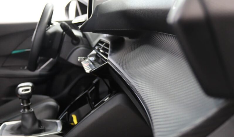 PEUGEOT 2008 1.5 BLUEHDI ALLURE completo