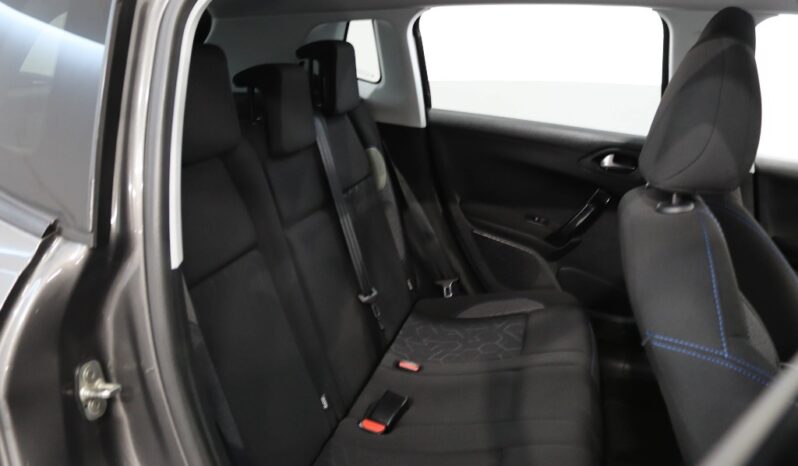 PEUGEOT 2008 1.2 PURETECH SIGNATURE completo