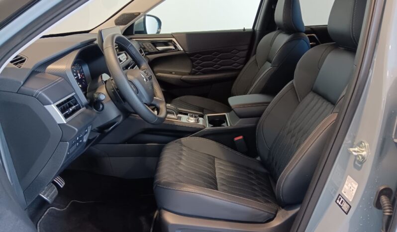 MITSUBISHI OUTLANDER 2.4 PHEV INSTYLE completo