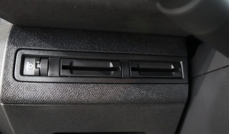 PEUGEOT 3008 1.5 BLUEHDI ACTIVE completo