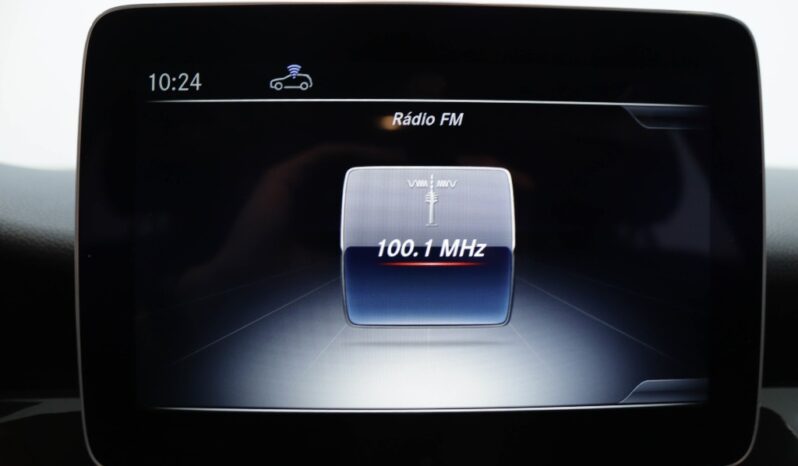 MERCEDES-BENZ Classe GLA 200 STYLE completo