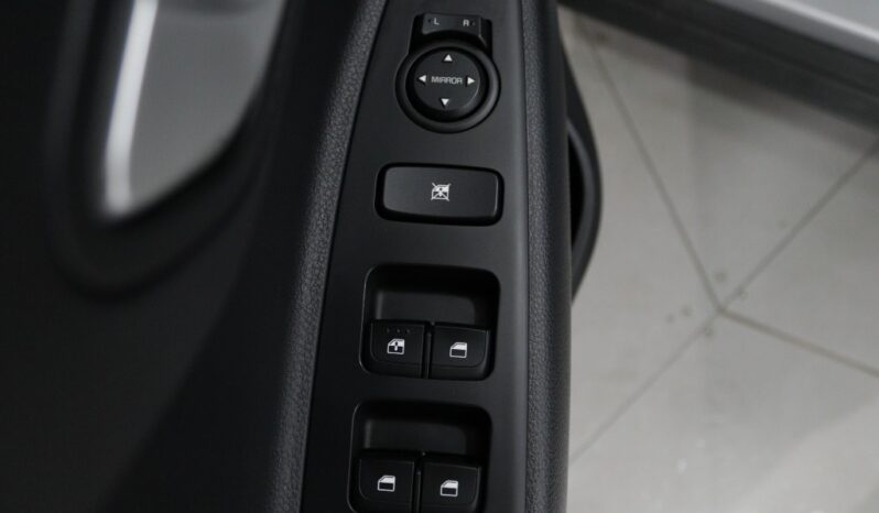 KIA Stonic 1.2 DYNAMIC completo