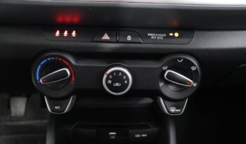 KIA Stonic 1.2 DYNAMIC completo