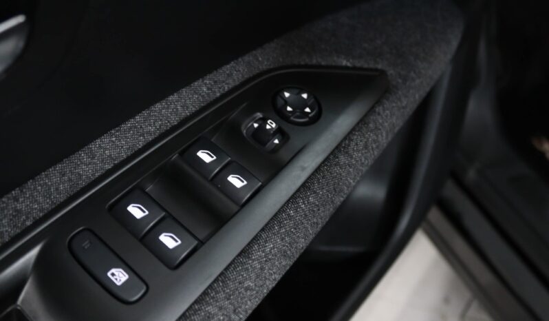 PEUGEOT 3008 1.5 BLUEHDI ACTIVE completo