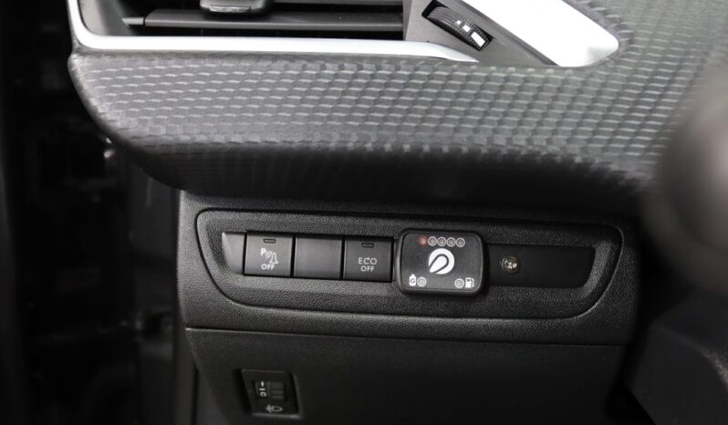 PEUGEOT 2008 1.2 PURETECH SIGNATURE completo