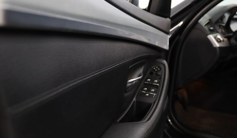 BMW Serie Touring 525 D AUTO completo