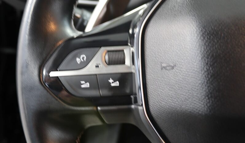 PEUGEOT 3008 1.5 BLUEHDI ACTIVE completo