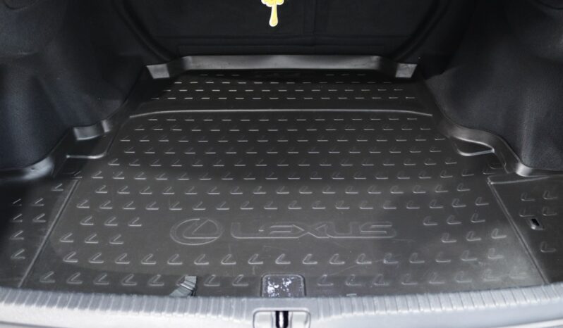 LEXUS RC 200T F SPORT completo