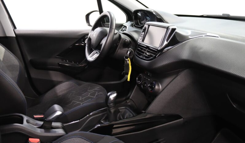 PEUGEOT 2008 1.2 PURETECH SIGNATURE completo