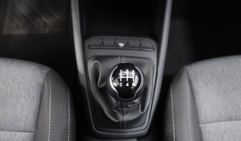 KIA Stonic 1.2 DYNAMIC completo