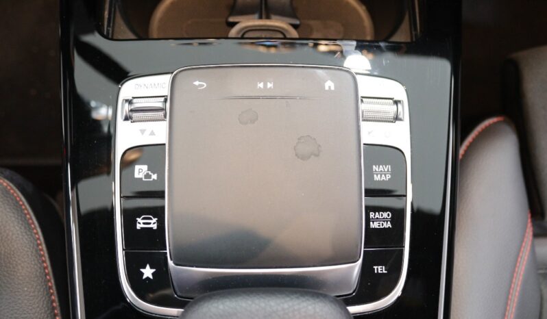 MERCEDES-BENZ Classe A 180 D AMG LINE AUT. completo