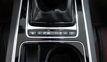 JAGUAR XE 2.0 D R-SPORT completo