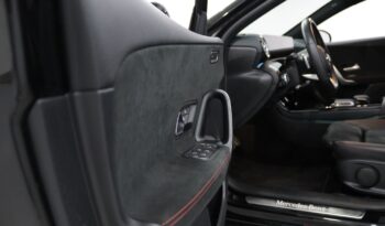 MERCEDES-BENZ Classe A 180 D AMG LINE AUT. completo