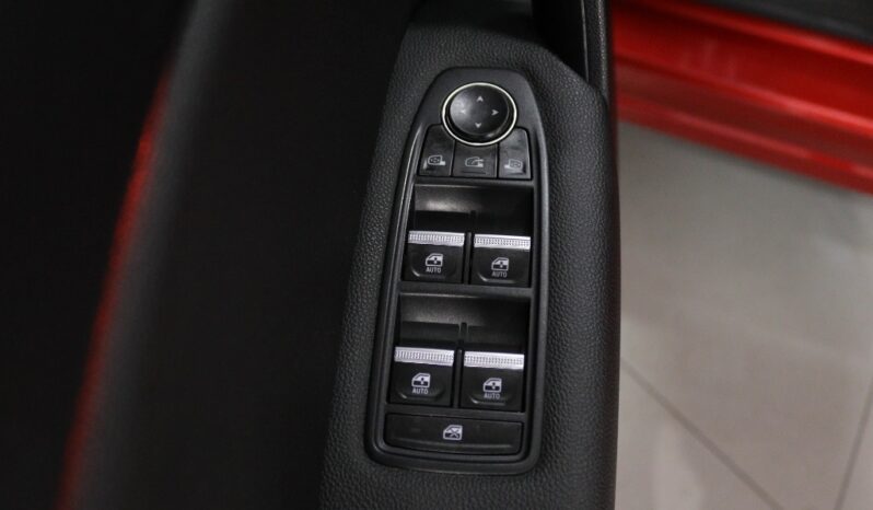 RENAULT Captur 1.6 E-TECH PLUG-IN HYBRID TECHNO completo