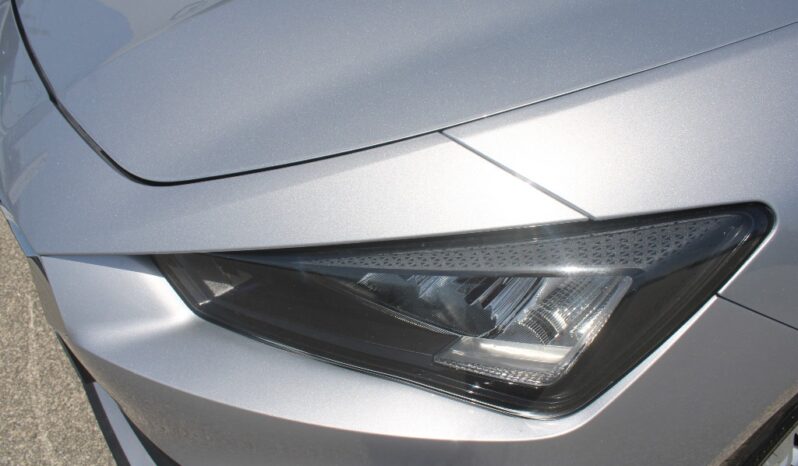 SEAT Leon Sportstourer 2.0 TDI STYLE completo