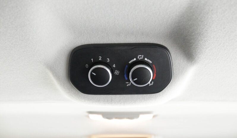 FORD TRANSIT CUSTOM KOMBI DIESEL 320 L2 2.0 ECOBLUE TREND completo