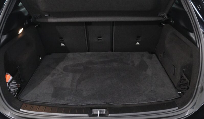 MERCEDES-BENZ Classe GLA 180 D completo