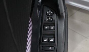 PEUGEOT 2008 1.2 HYBRID ALLURE E-DCS6 completo