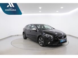 VOLVO V40 2.0 D2 R-DESIGN