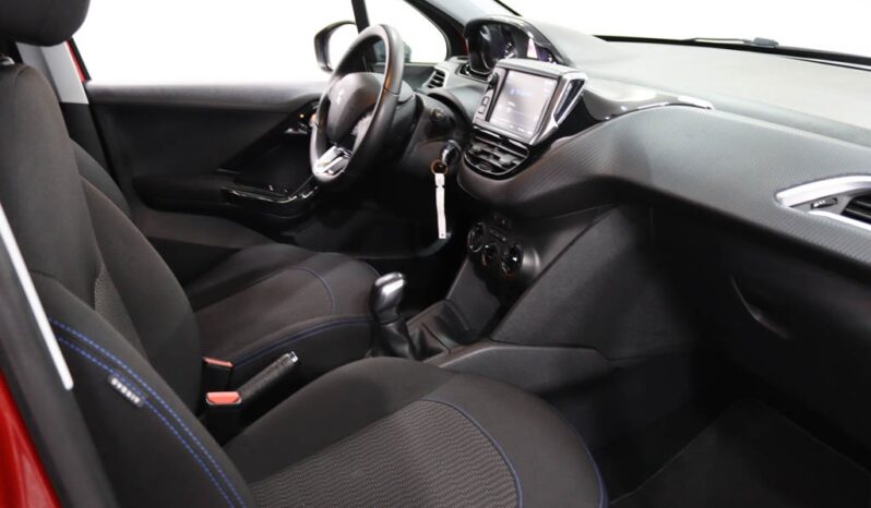 PEUGEOT 208 1.2 PURETECH STYLE completo