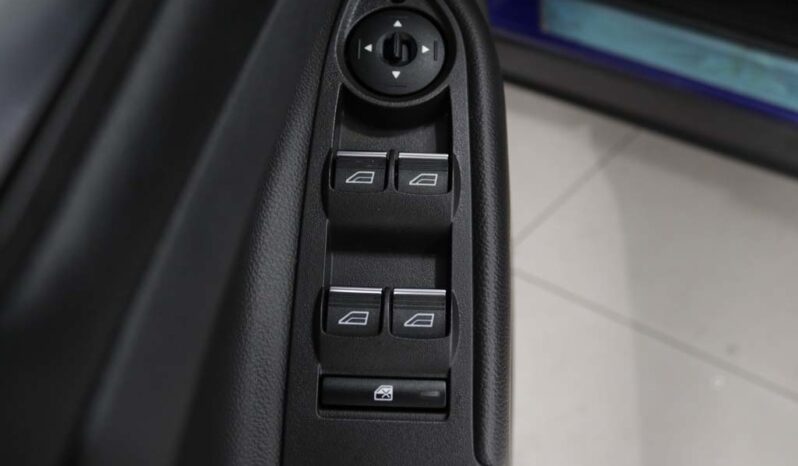 FORD Kuga 1.5 TDCI BUSINESS completo