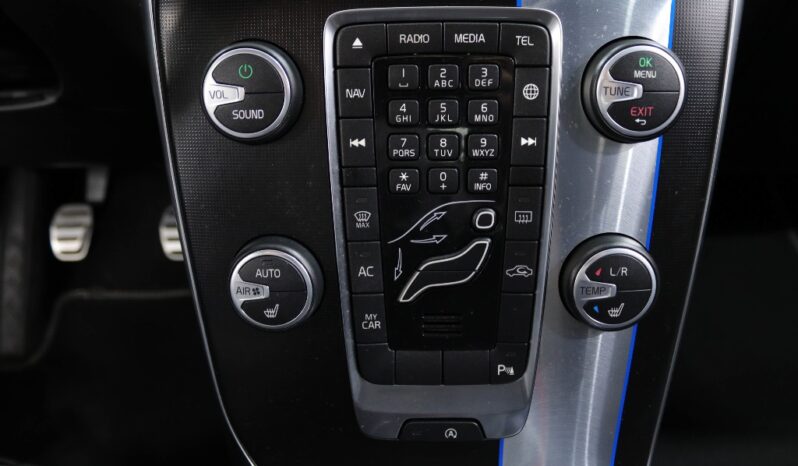 VOLVO V40 2.0 D2 R-DESIGN completo