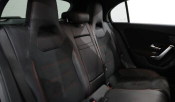 MERCEDES-BENZ Classe A 180 D AMG LINE AUT. completo