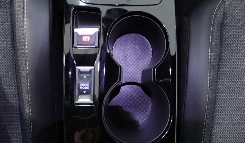 PEUGEOT 2008 1.2 HYBRID ALLURE E-DCS6 completo