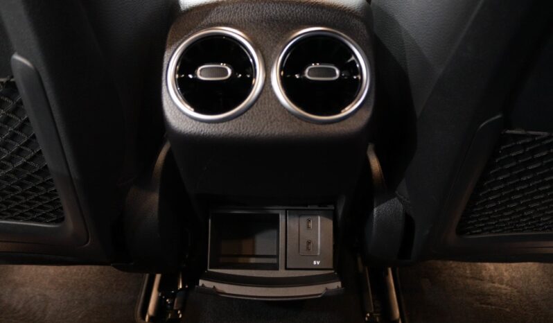 MERCEDES-BENZ Classe A 180 D AMG LINE AUT. completo