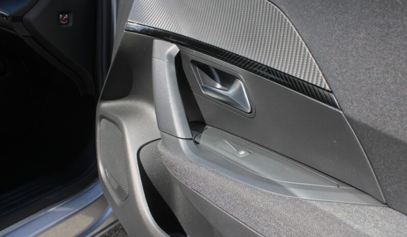 PEUGEOT 2008 1.2 STYLE completo