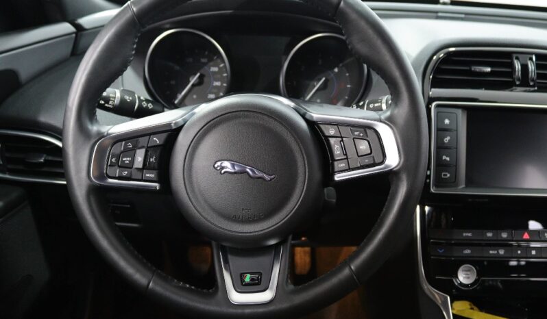 JAGUAR XE 2.0 D R-SPORT completo
