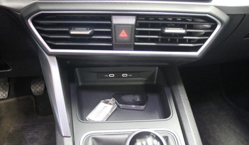 SEAT Leon Sportstourer 2.0 TDI STYLE completo
