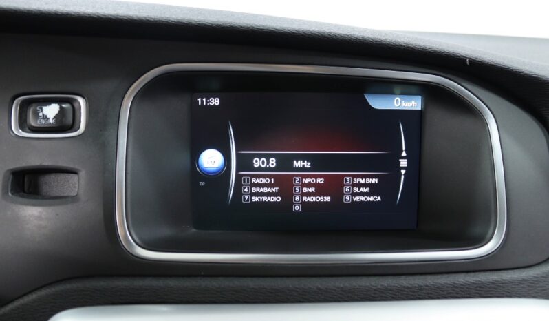 VOLVO V40 2.0 D2 R-DESIGN completo