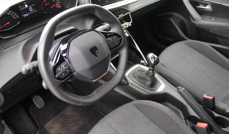 PEUGEOT 2008 1.2 STYLE completo